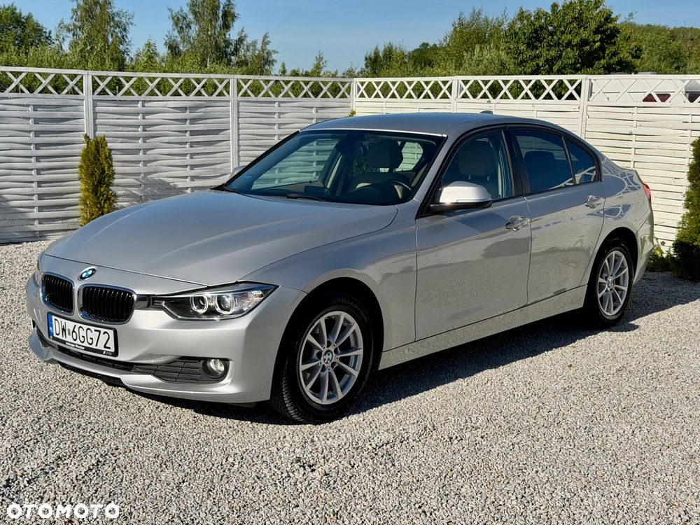 BMW Seria 3 316i - 1
