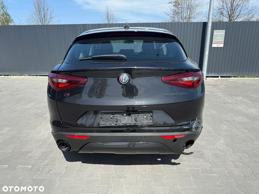 Alfa Romeo Stelvio 2.2 JTDM Q4 - 6