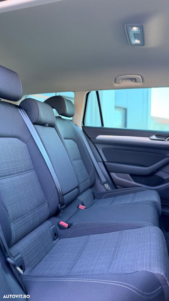 Volkswagen Passat - 16