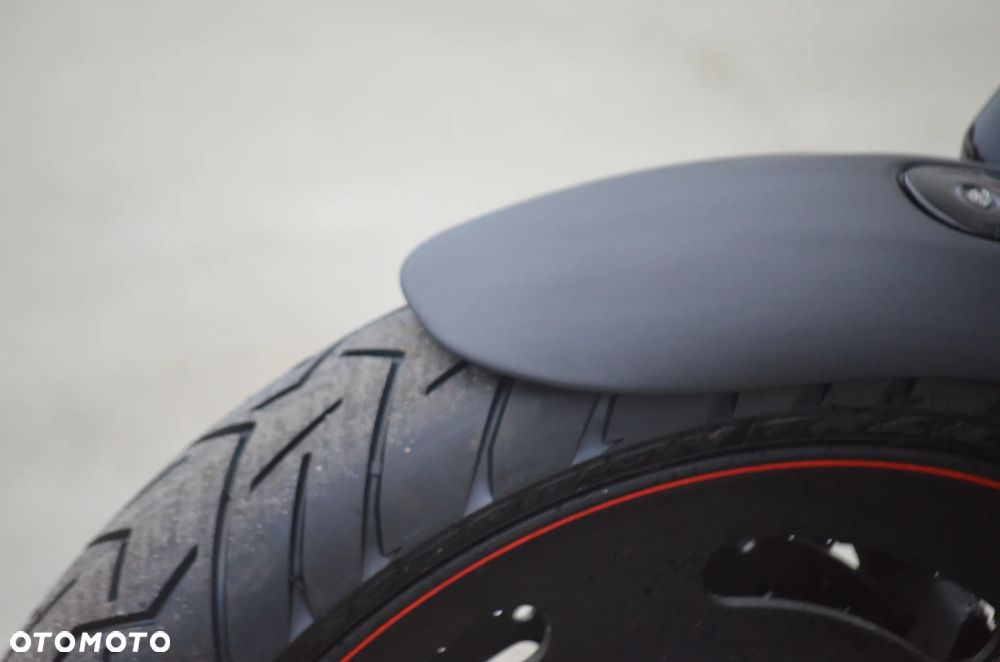 Harley-Davidson V-Rod Night Rod - 2