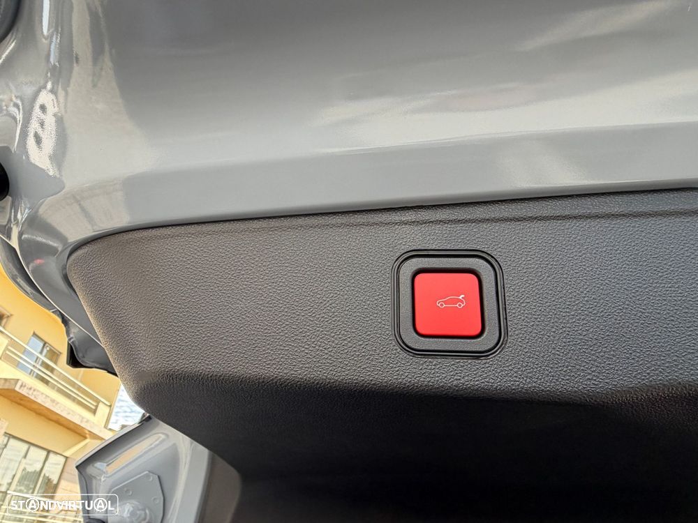 Jeep Avenger 1.2 e-Hybrid Summit DCT - 14