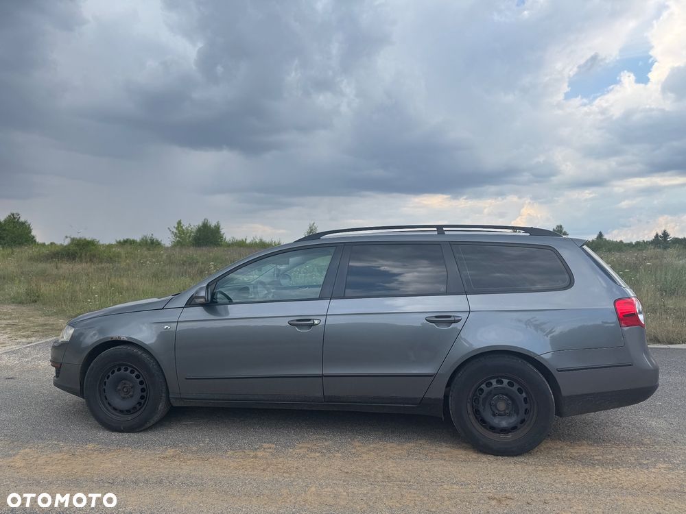 Volkswagen Passat 1.9 TDI Comfortline - 2