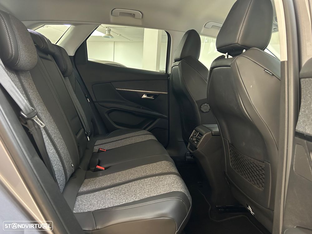 Peugeot 3008 PureTech 130 Stop & Start EAT6 Allure - 23