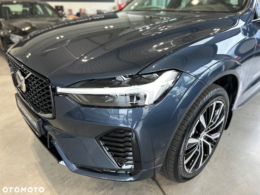 Volvo XC 60 B6 B AWD Ultimate Dark - 18