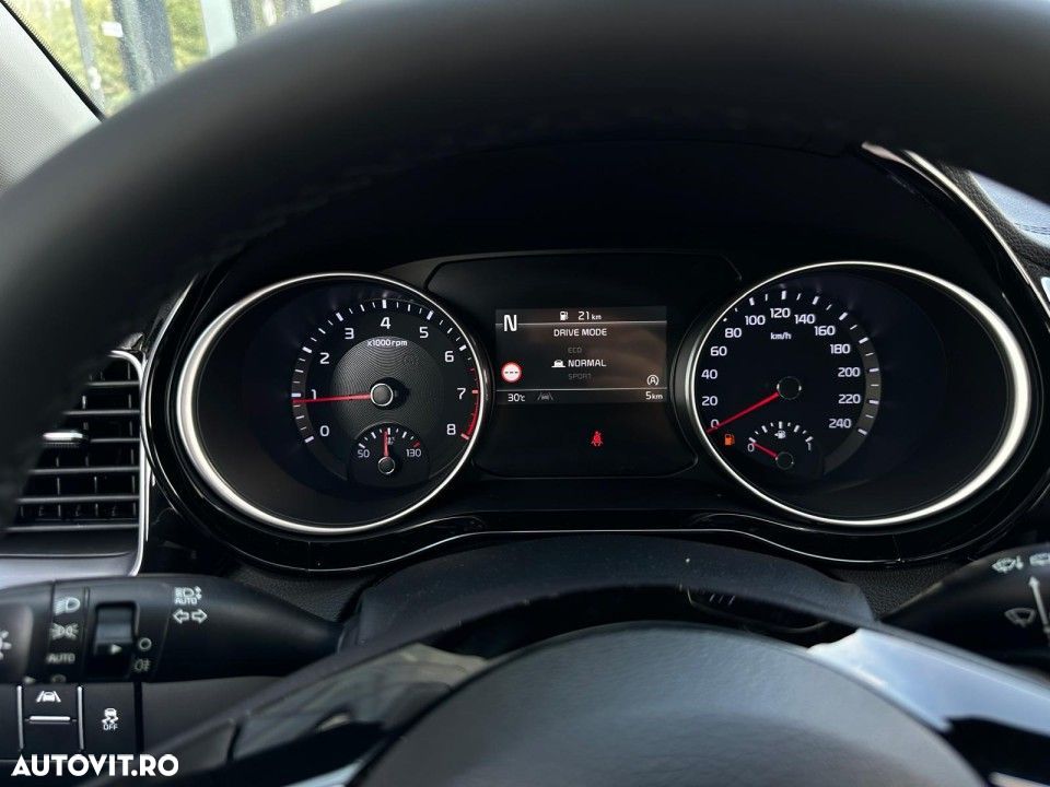 Kia XCeed - 12