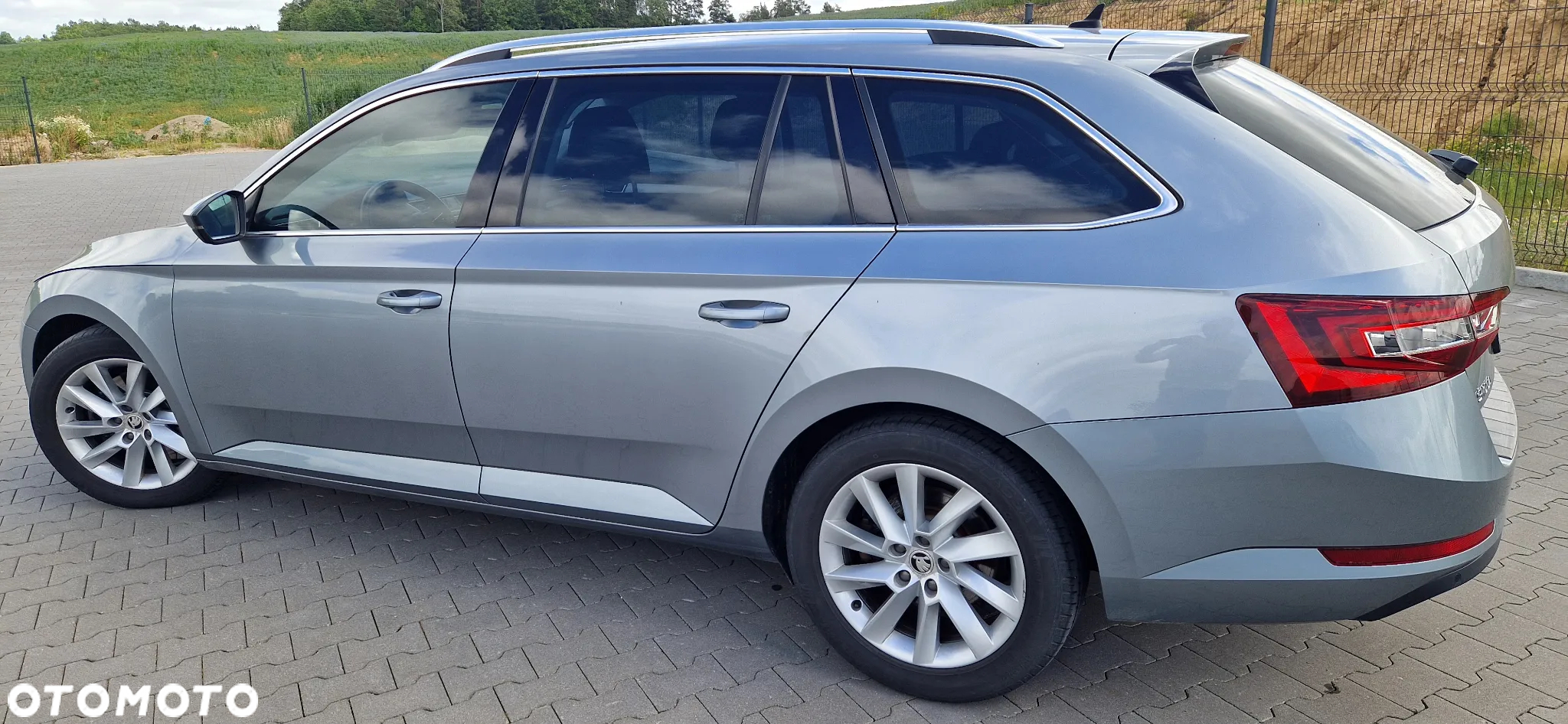 Skoda Superb 2.0 TDI Ambition DSG - 3