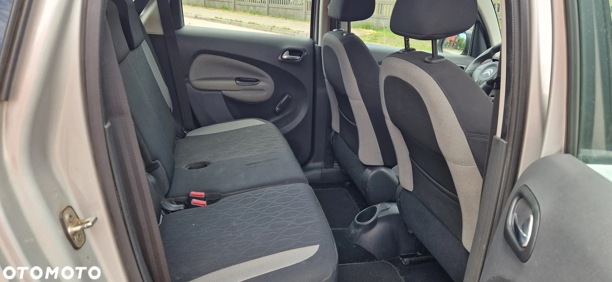 Citroën C3 Picasso 1.4i Attraction - 11