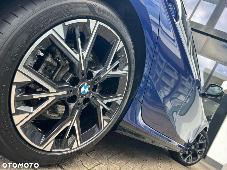 BMW Seria 1 120 mHEV - 12