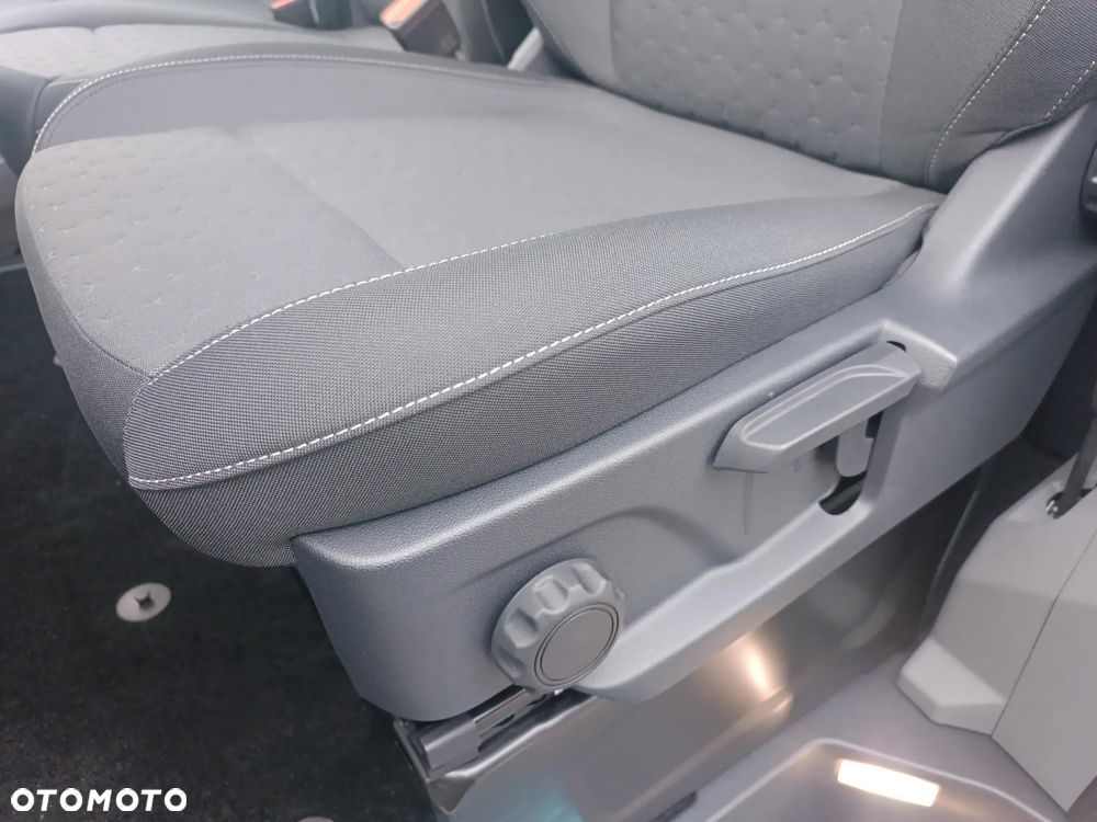 Ford Tourneo Custom 2.0 EcoBlue L2 Titanium - 12