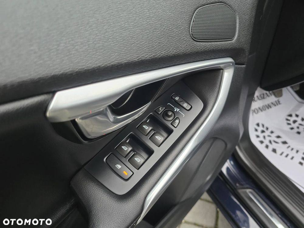 Volvo V40 D2 Summum - 27
