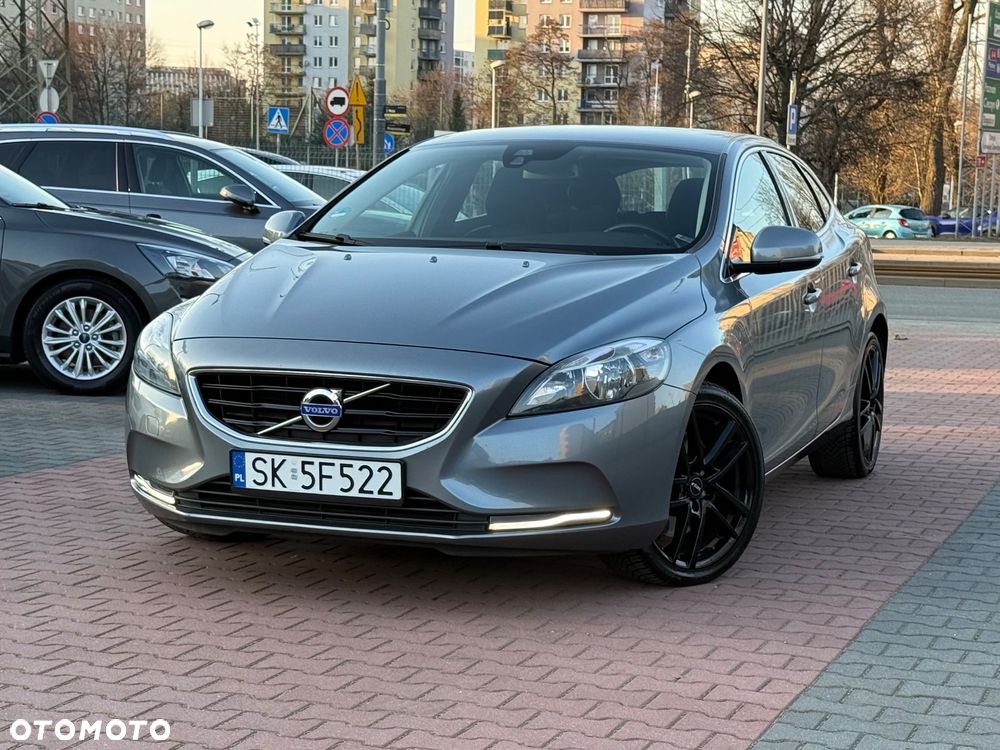 Volvo V40 D4 Drive-E Momentum - 1