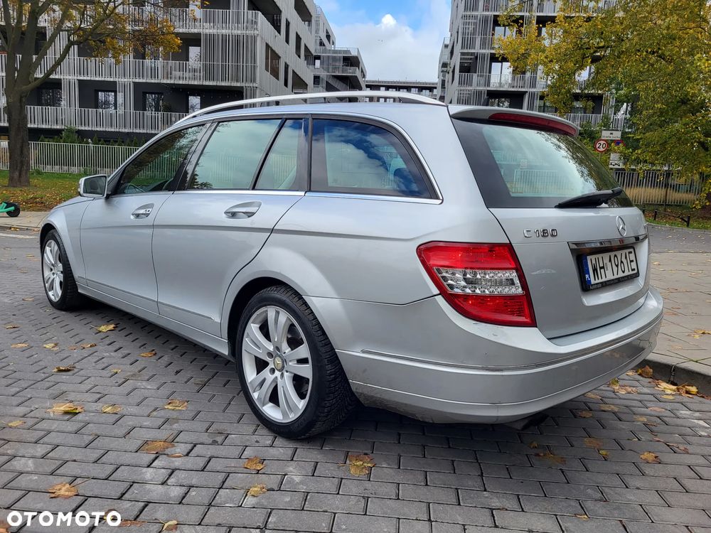 Mercedes-Benz Klasa C 180 K BlueEff Avantgarde - 24