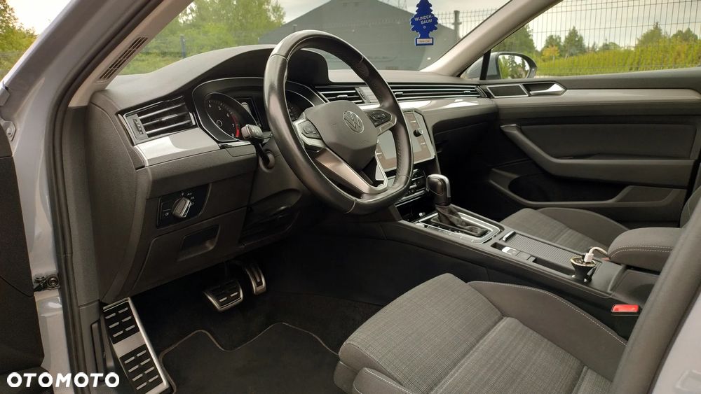 Volkswagen Passat 2.0 TSI Business DSG - 25