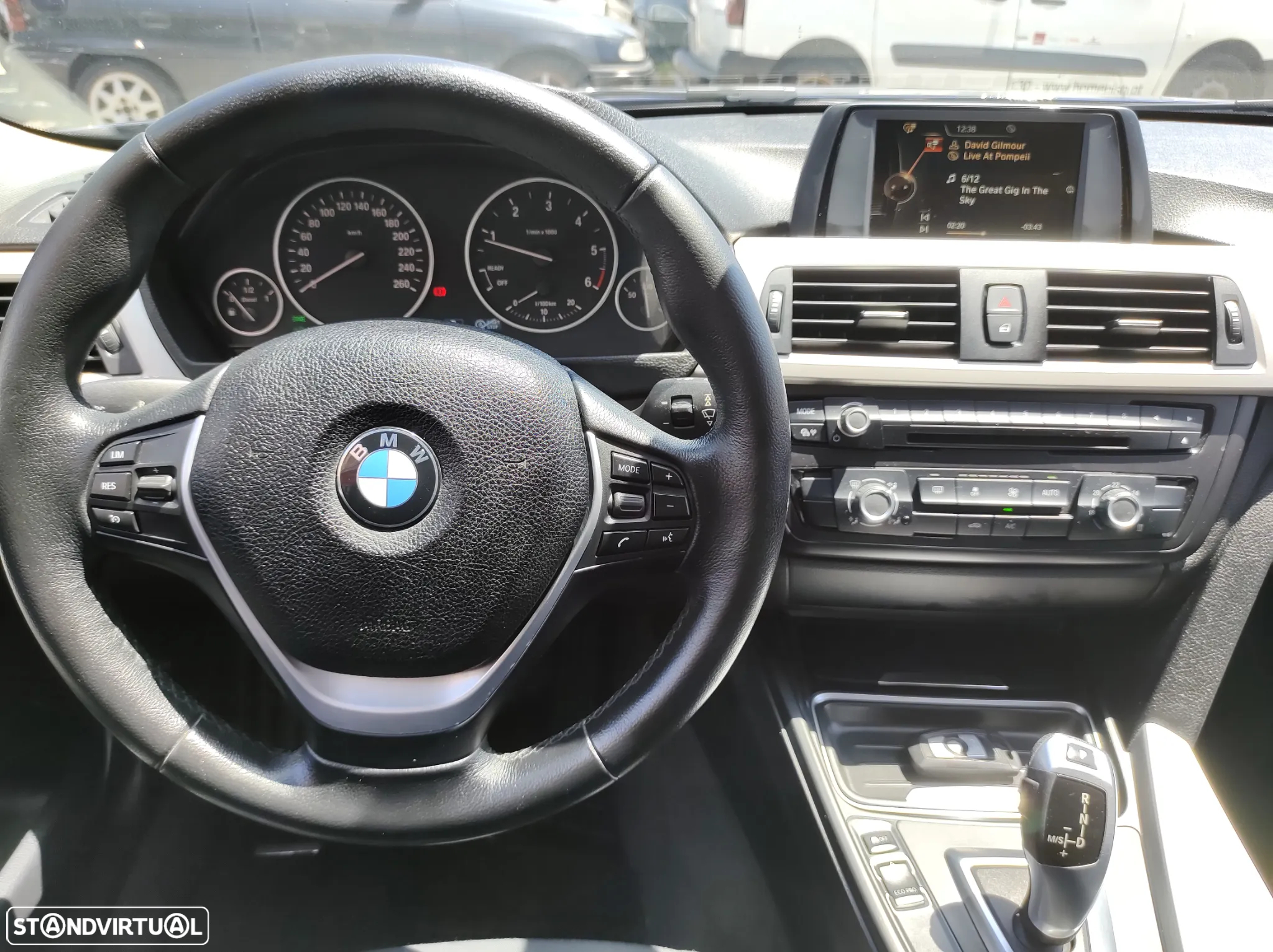 BMW 318 d Touring Auto - 22
