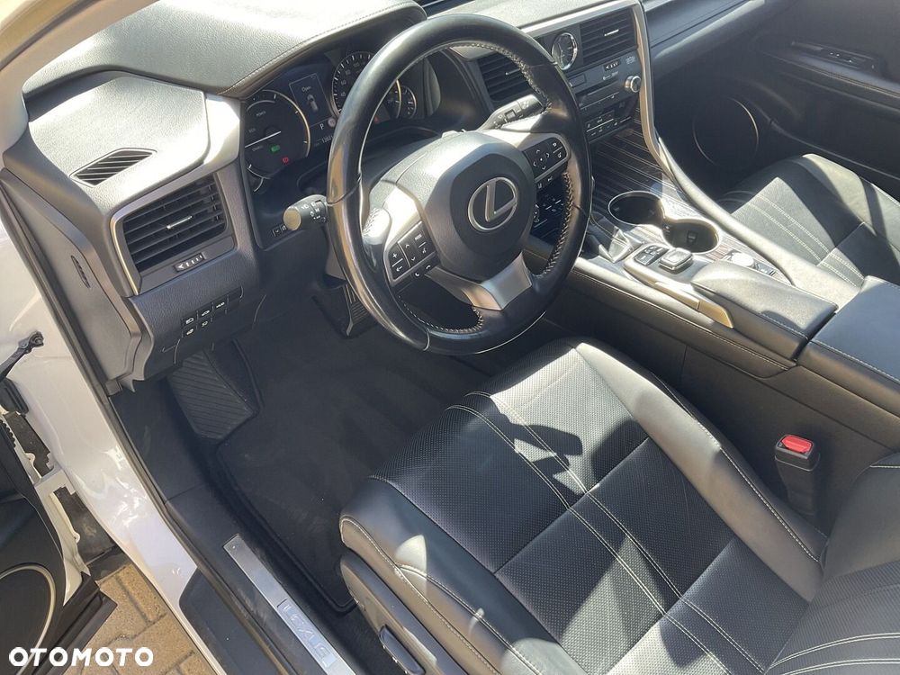 Lexus RX - 22
