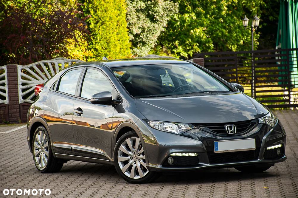 Honda Civic 1.8 i-VTEC Automatik Executive Black Edition - 2