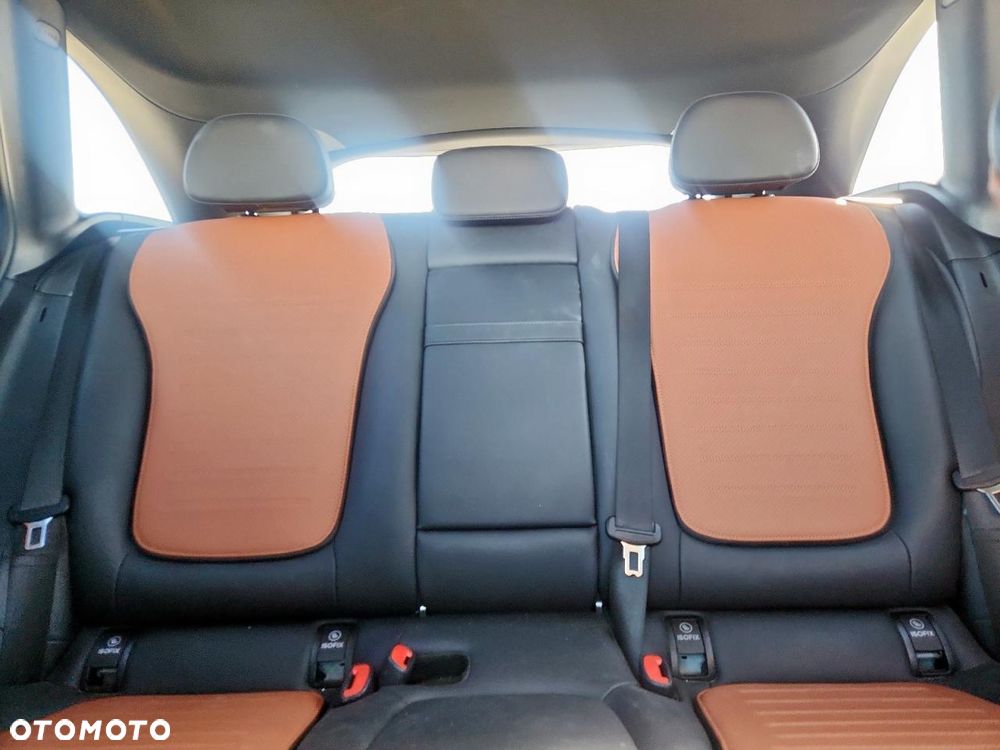Mercedes-Benz GLC 300 4Matic 9G-TRONIC - 11