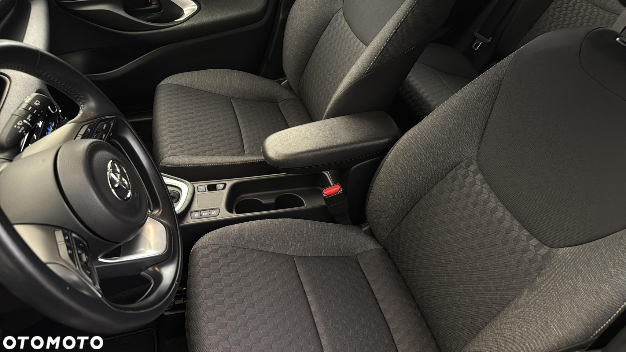 Toyota Yaris Hybrid 1.5 Comfort - 12