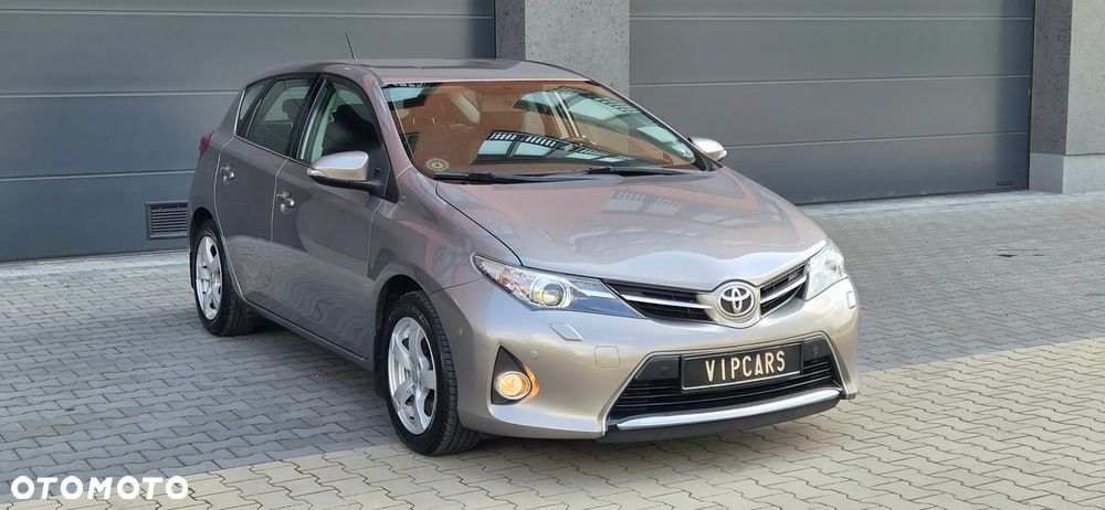 Toyota Auris 1.6 Premium - 8