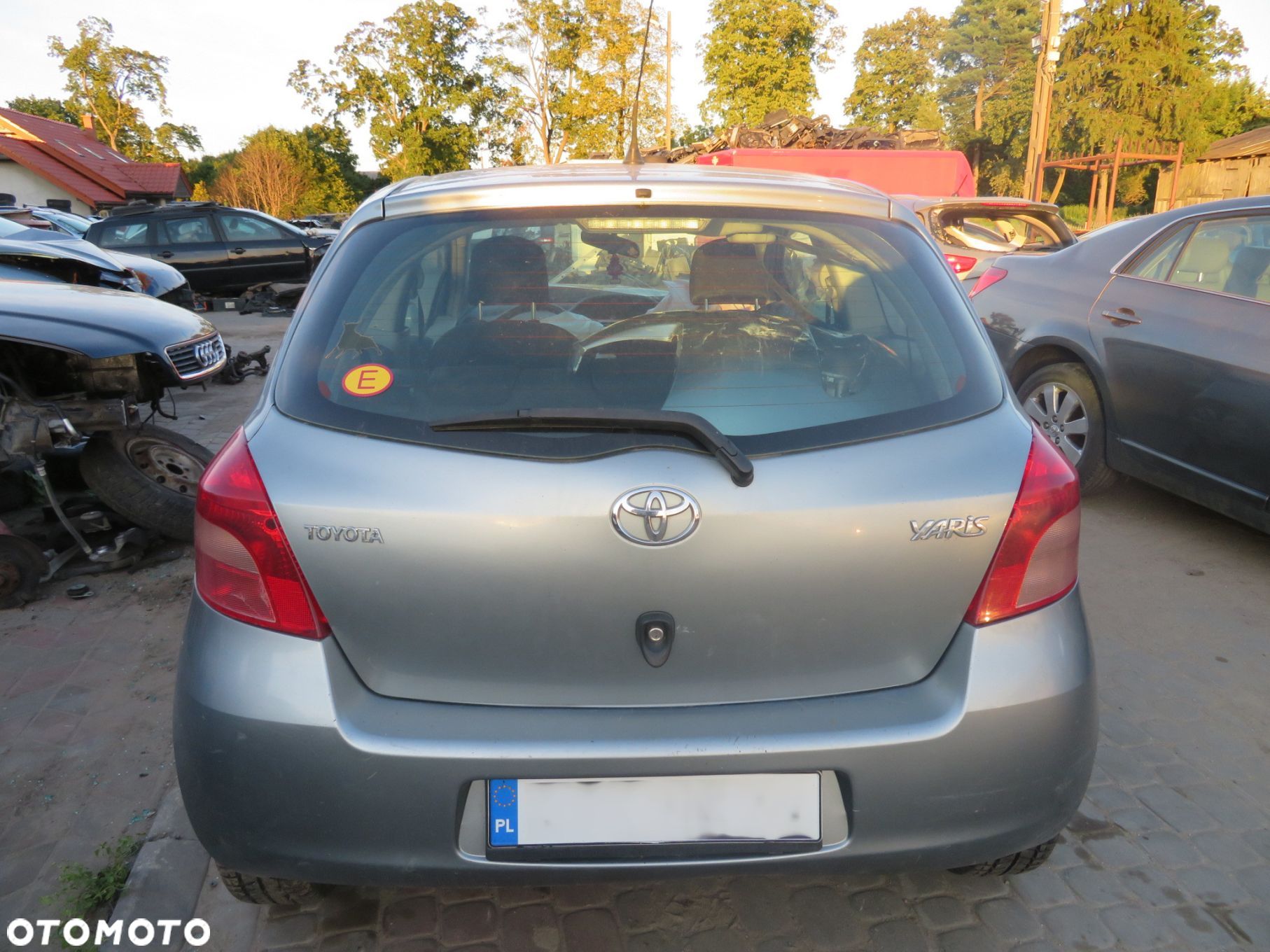 KLAPA BAGAŻNIKA TYLNA YARIS II 3D HB 1F8  SZARY TOYOTA 2005-2009 - 1