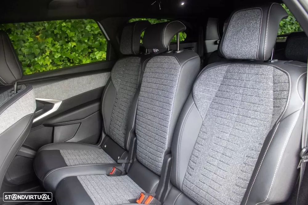 Peugeot 5008 Hybrid 145 e-DSC6 Allure - 12