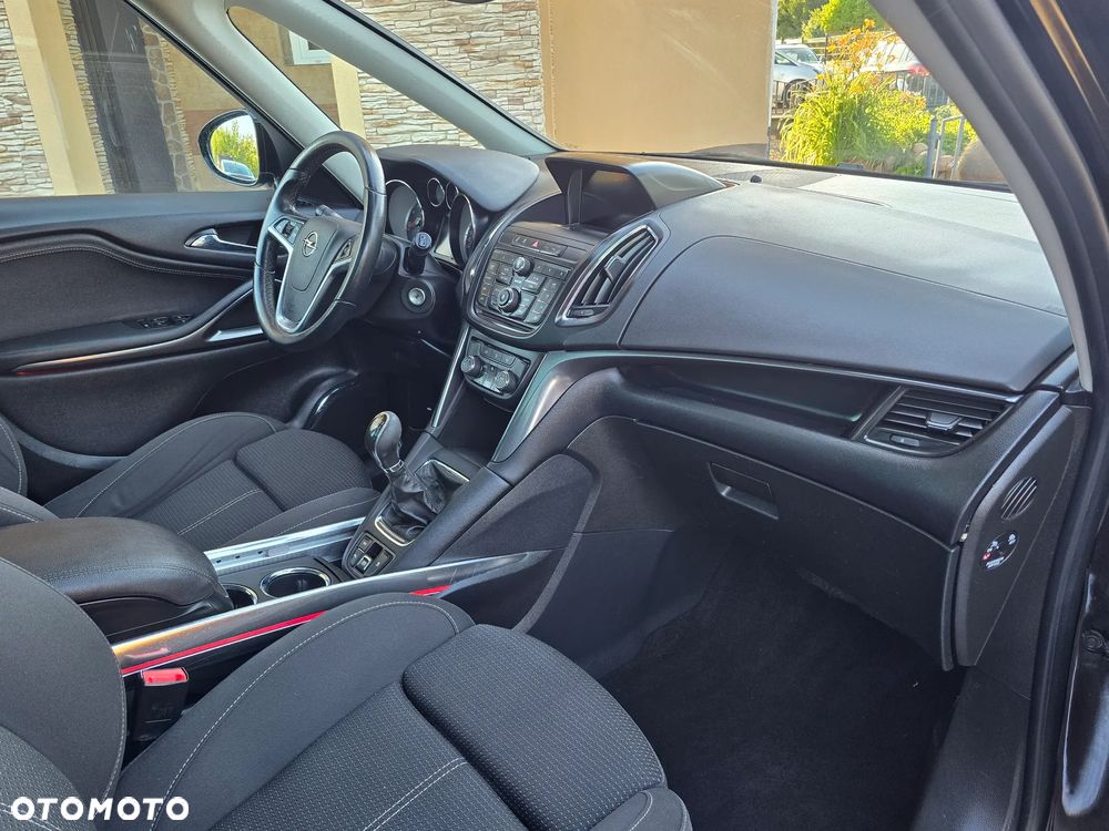 Opel Zafira 1.4 T Cosmo - 26