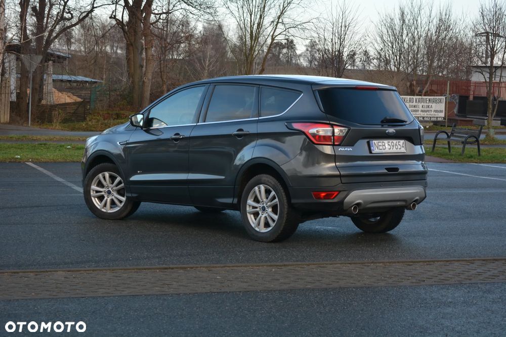 Ford Kuga - 17