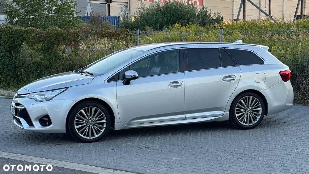 Toyota Avensis 1.8 Executive - 3