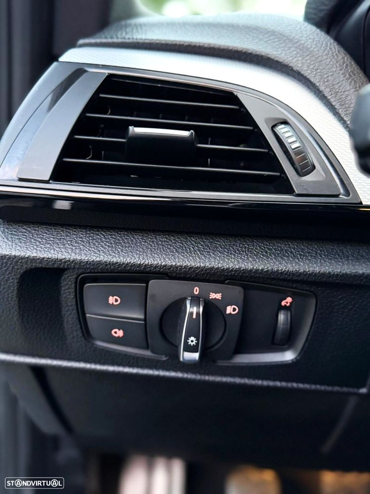 BMW 118 d Pack M - 11