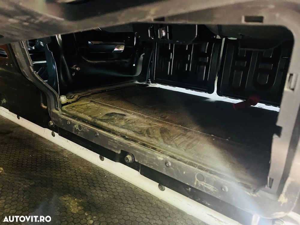 RENAULT Trafic 2019 — imagine 34
