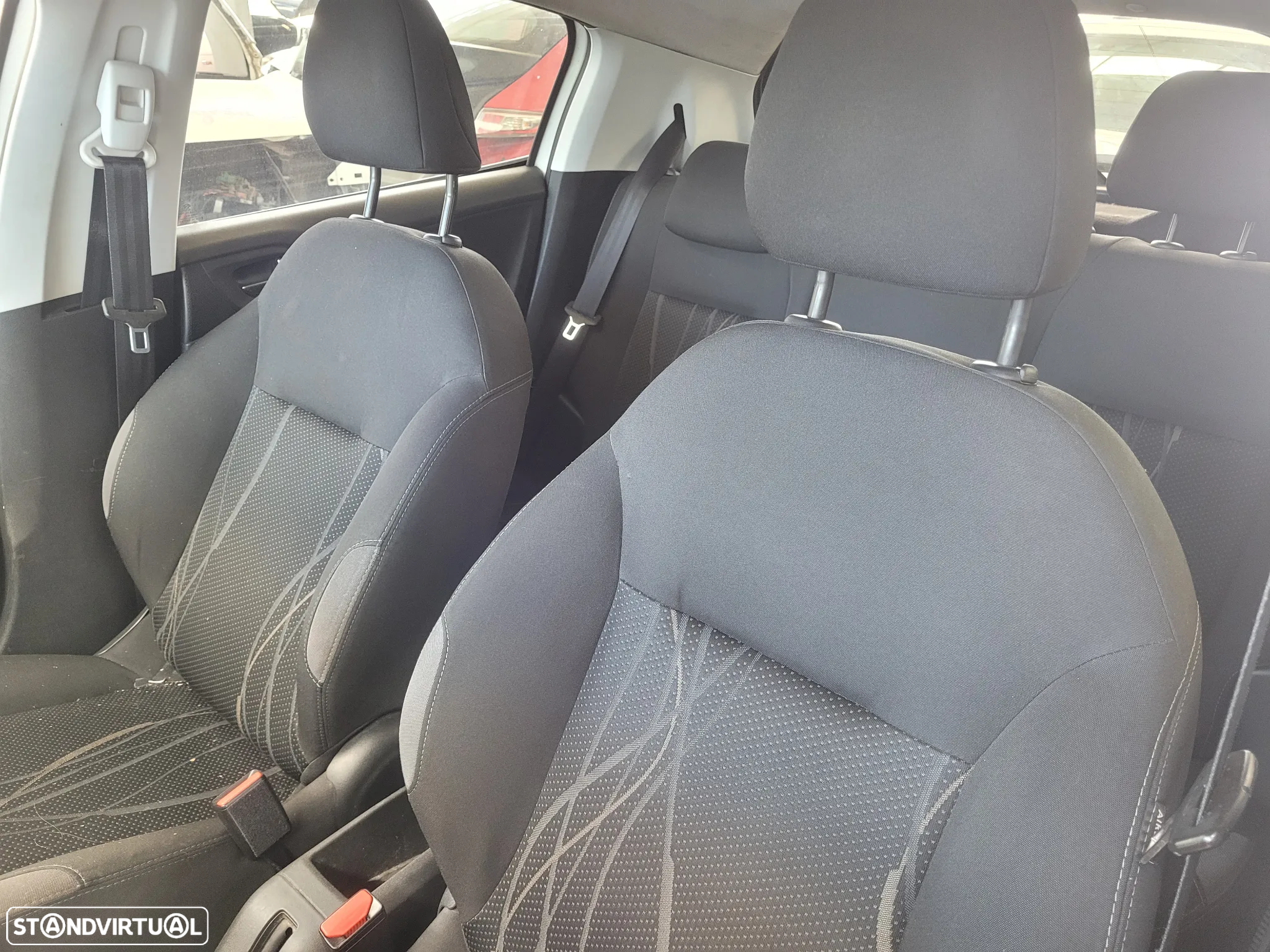 Peugeot 208 2014 Hdi para peças - 3
