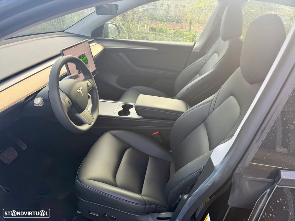 Tesla Model Y RWD - 9