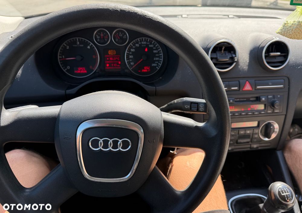 Audi A3 Sportback 2.0 TDI DPF Ambiente - 3