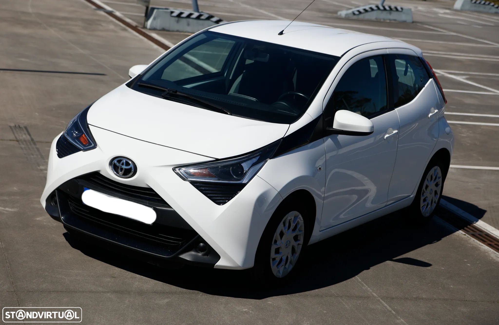 Toyota Aygo 1.0 X-Play+X-Touch - 1