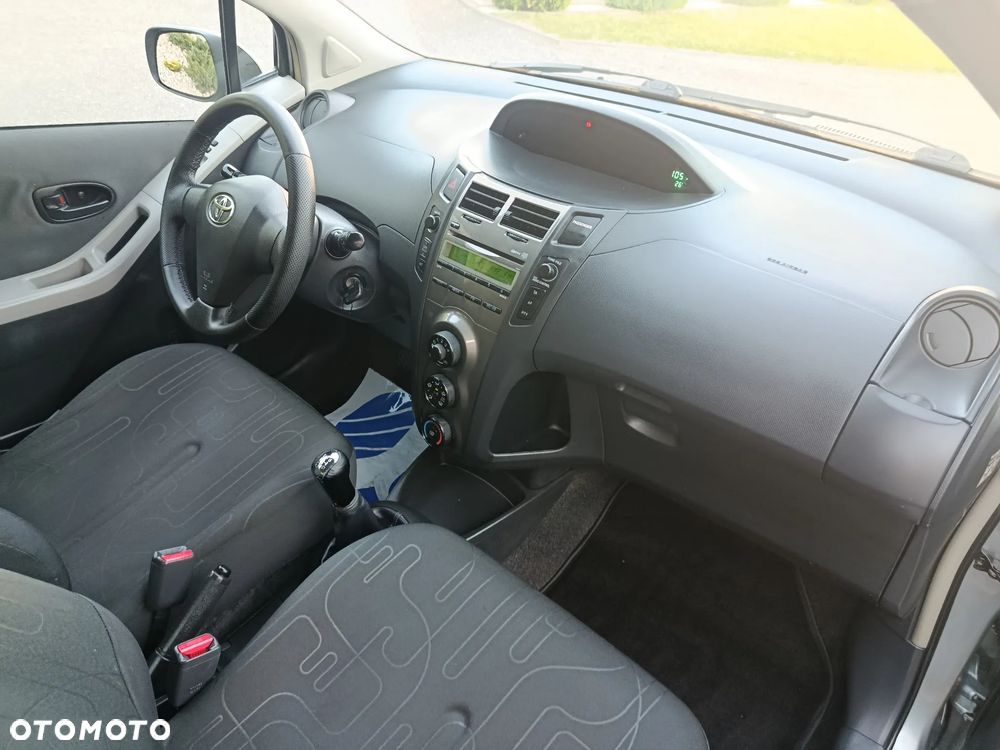 Toyota Yaris - 28