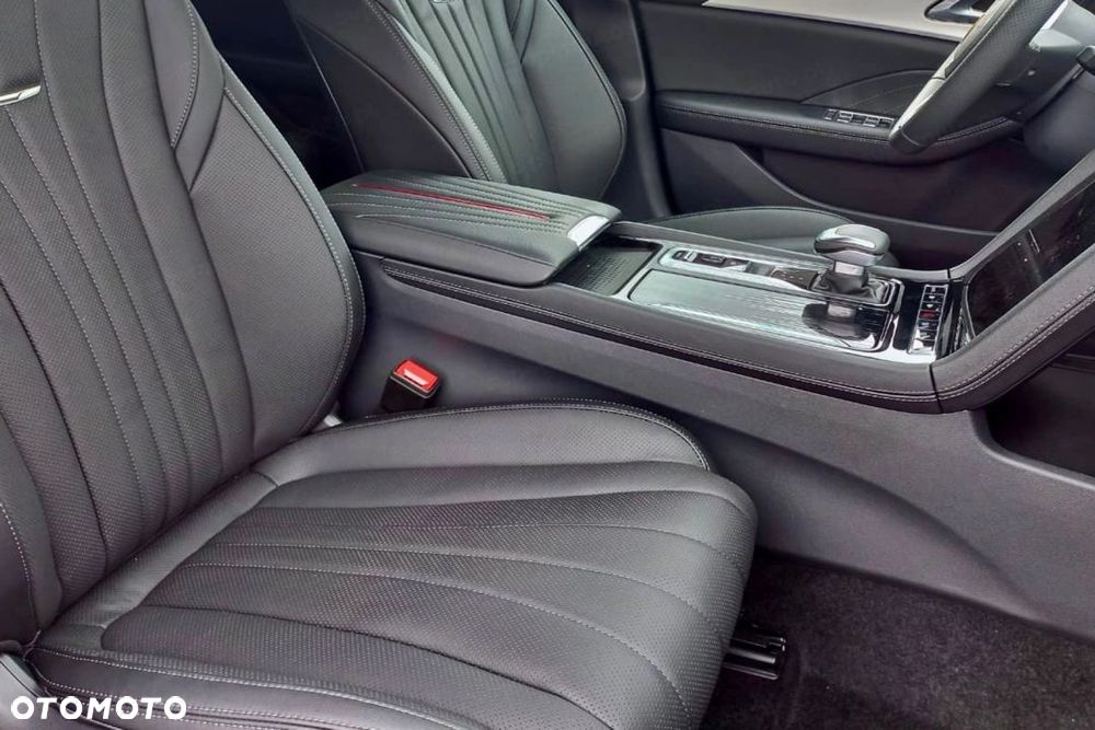Hongqi H5 2.0T Deluxe - 13