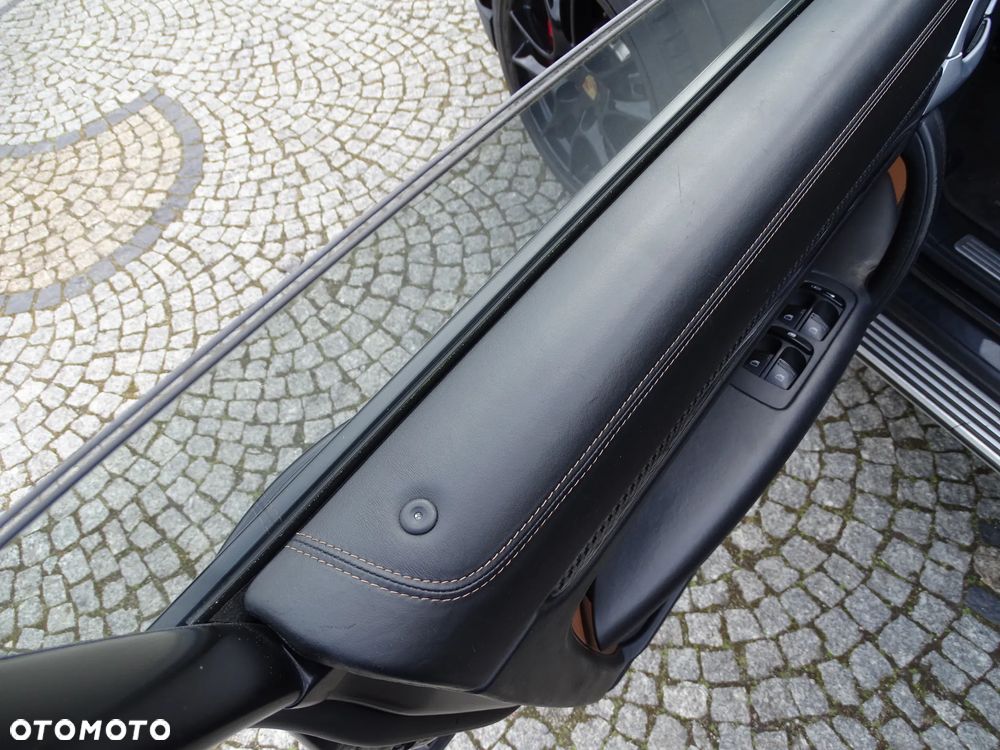 Porsche Cayenne - 10