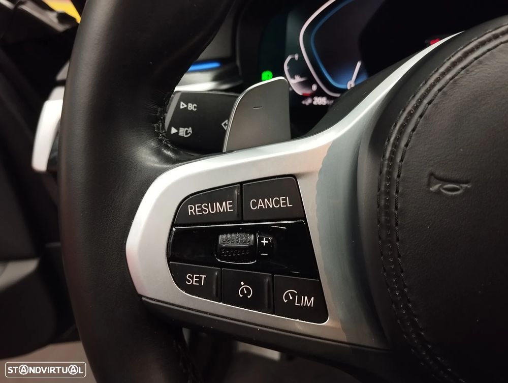 BMW 520 e Pack M - 22