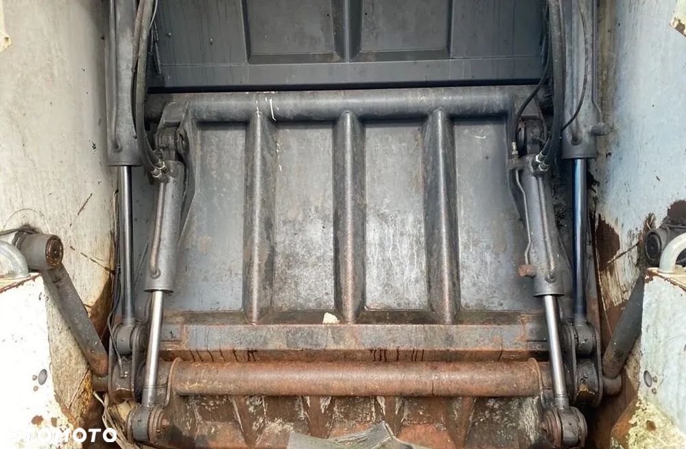 Mercedes-Benz Econic śmieciarka z wagą ZOELLER Semat 16m3 EURO 5 - 8