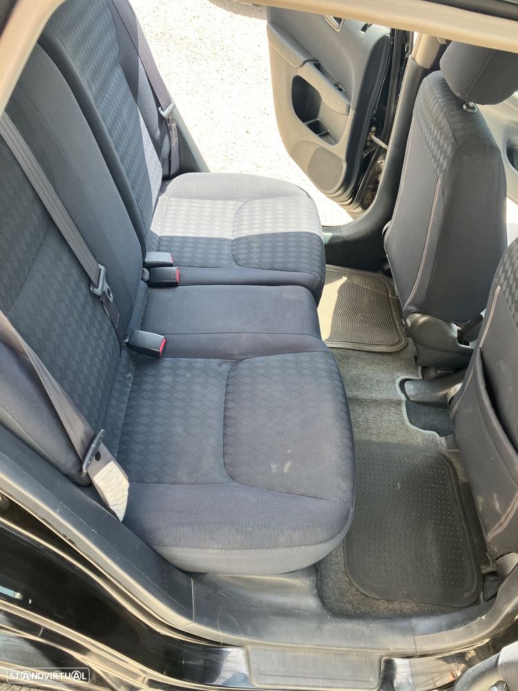 Honda Civic 1.4i S - 9