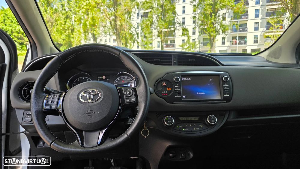 Toyota Yaris 1.0 VVT-i Comfort +PS Style +P.Techno - 5