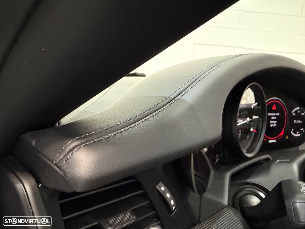 Porsche 911 (992) Targa 4 GTS PDK - 39