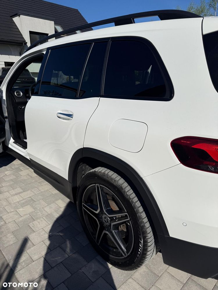 Mercedes-Benz GLB - 8