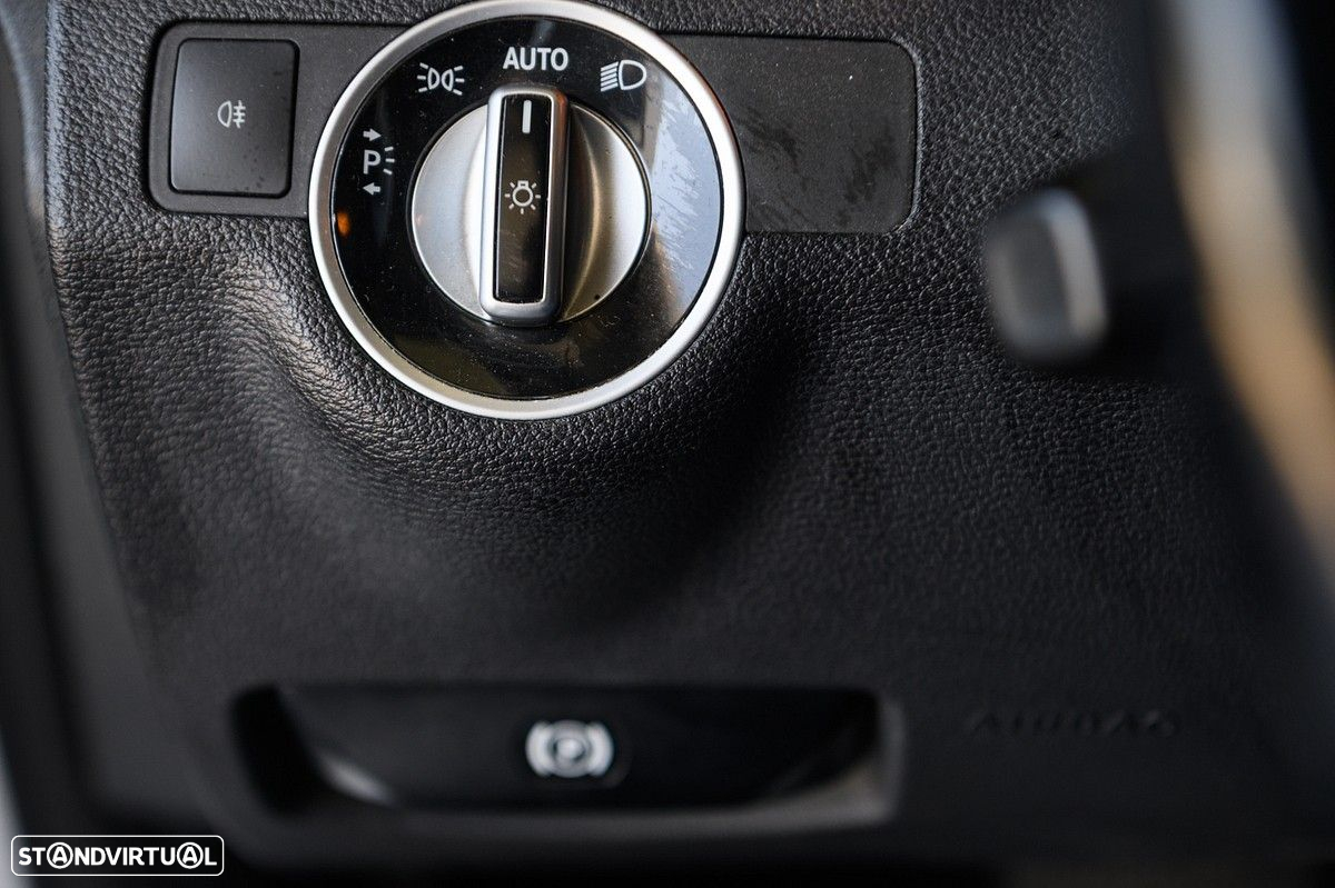 Mercedes-Benz E 250 CDi Avantgarde BE Auto. - 29