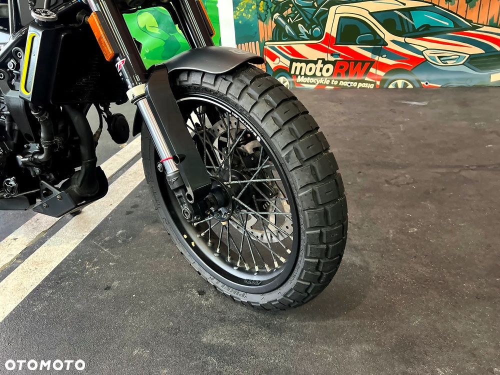 Husqvarna Svartpilen - 16