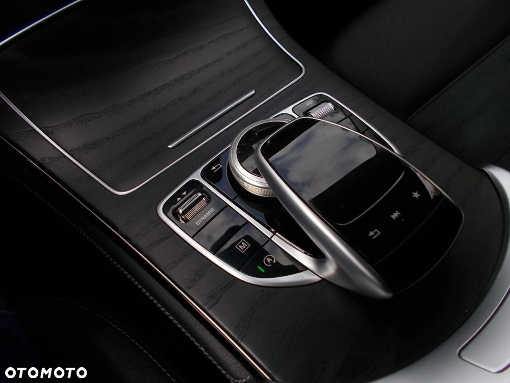 Mercedes-Benz GLC - 17
