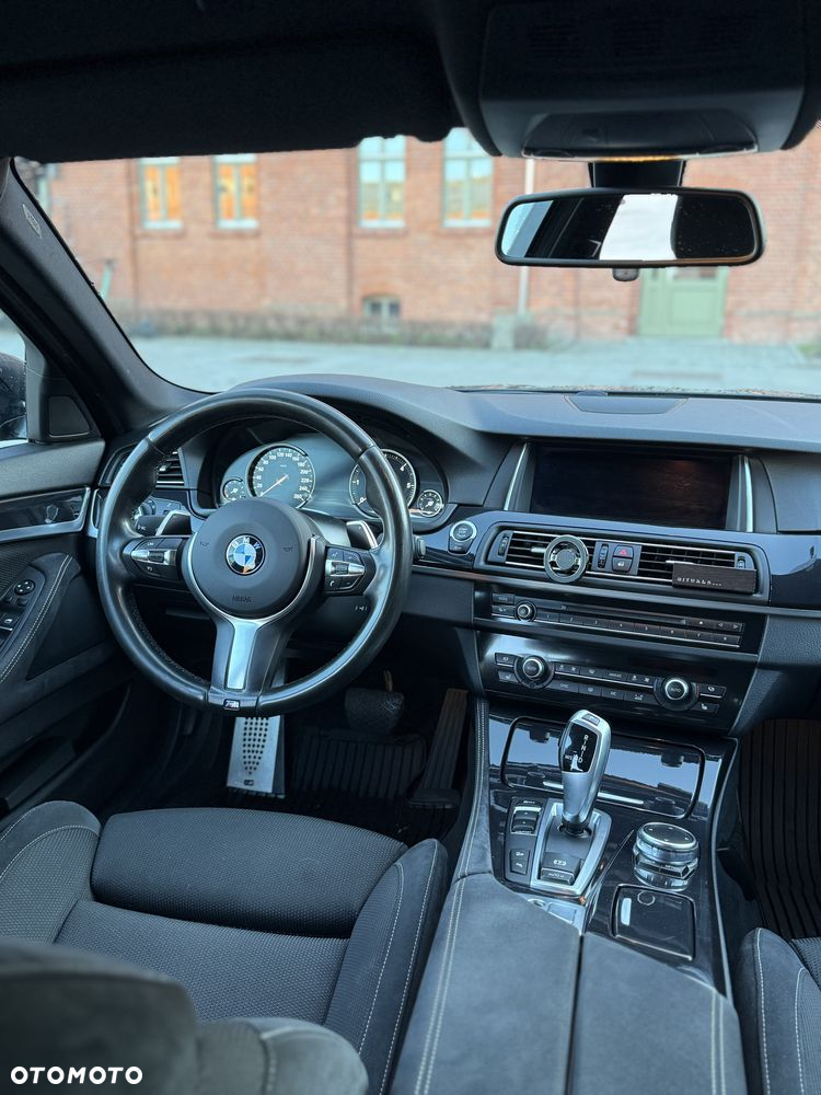 BMW Seria 5 520d xDrive - 11
