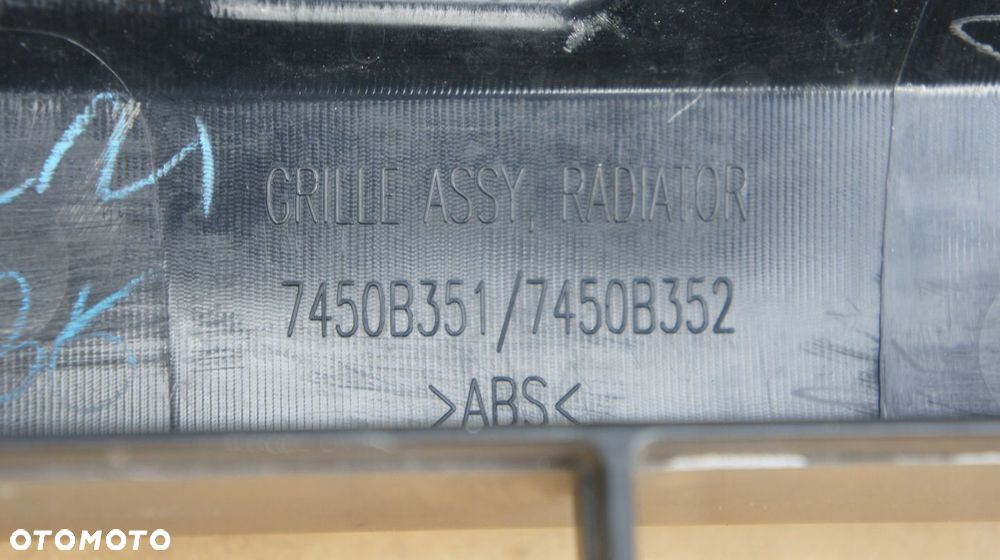 ATRAPA PRZEDNIA GRILL MITSUBISHI SPACE STAR II LIFT - 12