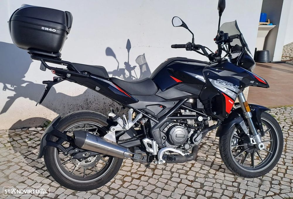 Benelli TRK 251 - 6