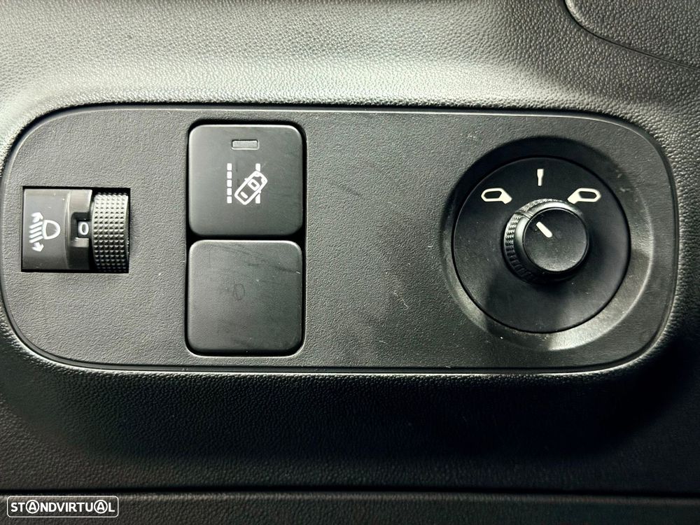 Citroën C3 1.2 PureTech Shine - 20